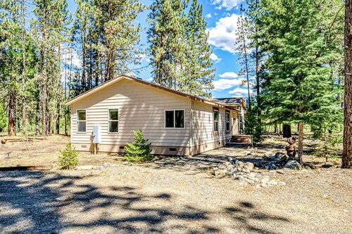 Dog-friendly 3BR on 200 Acres w/ River Access