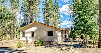 Dog-friendly 3BR on 200 Acres w/ River Access