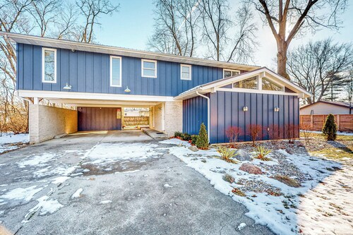 The Jewel of Elkhart, Lower Unit