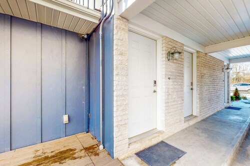 The Jewel of Elkhart, Lower Unit