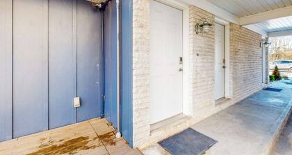 The Jewel of Elkhart, Lower Unit