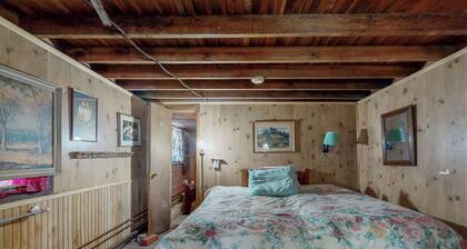 6BR Lakefront Estate w/ Private Piers & Patios