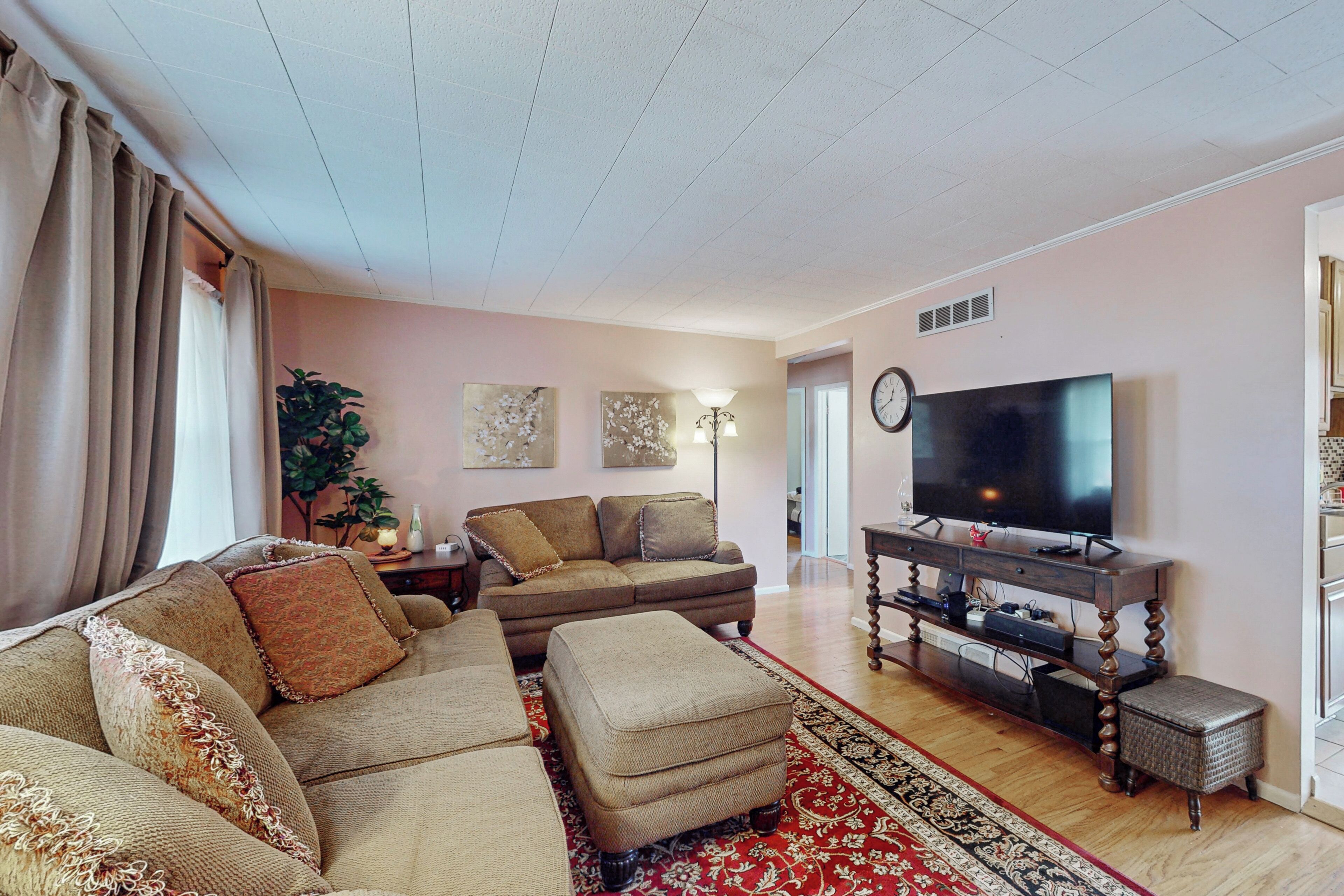 House (2 Bedrooms) | Interior