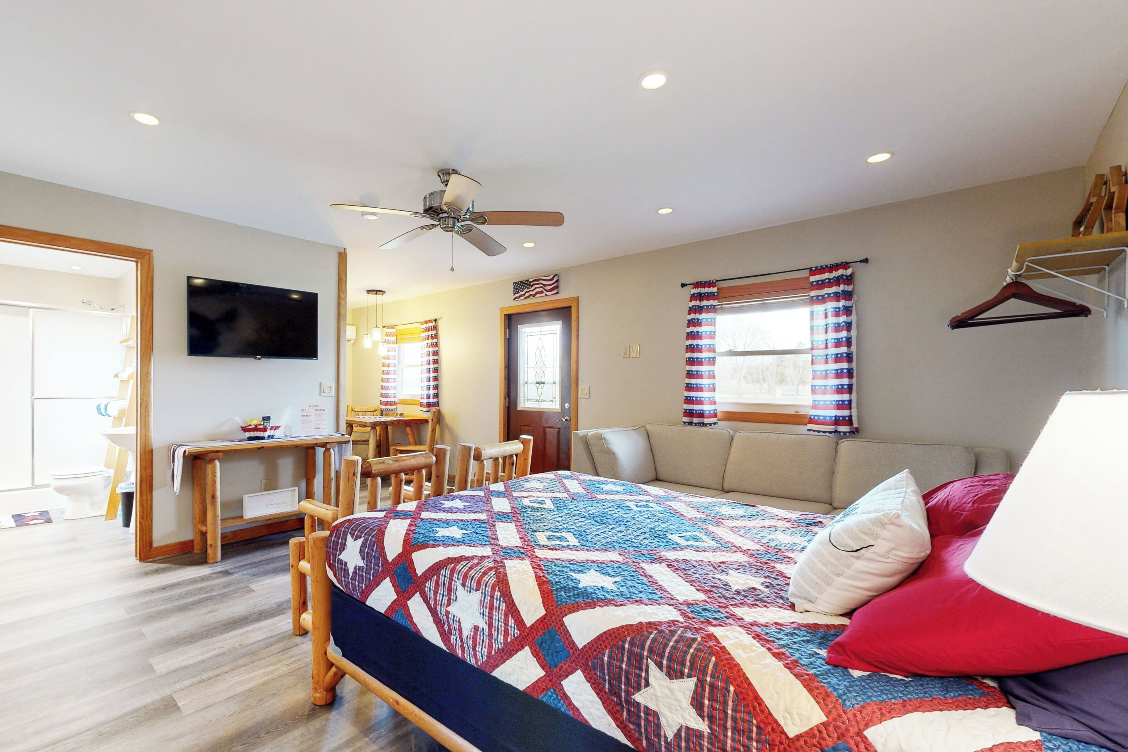 House (1 Bedroom) | Interior