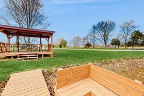 House (1 Bedroom) | Interior - Lakefront, Pet-friendly 1BR w/ Porch & Fire Pit (Murphysboro)