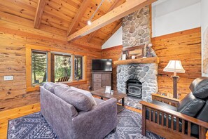 House (2 Bedrooms) | Interior - 2 Riverfront, Dog-friendly Cabins on 200 Acres (Blairsden-Graeagle)