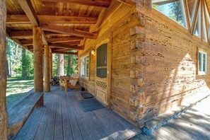 House (2 Bedrooms) | Interior - 2 Riverfront, Dog-friendly Cabins on 200 Acres (Blairsden-Graeagle)