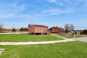 Interior - Blue Line Resort - All 3 Cabins! (Murphysboro)