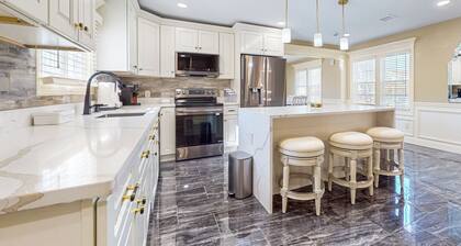 3BR Apartment Near Holyoke Medical Center & Office