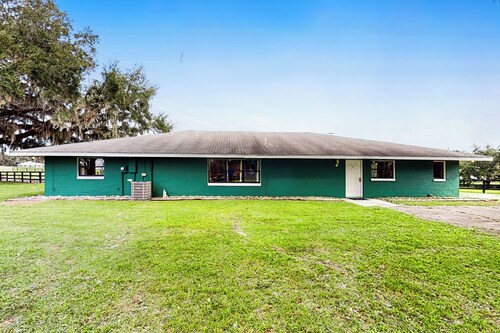 Charming Two Springs Farm Guesthouse!
