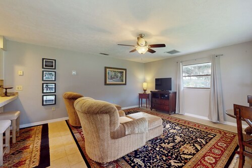 Charming Two Springs Farm Guesthouse!