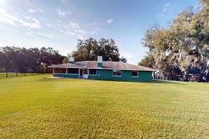 Interior - Charming Two Springs Farm Guesthouse! (Micanopy)