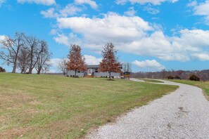 House (3 Bedrooms) | Interior - Newly Updated Countryside Home in South Gorin! (South Gorin)