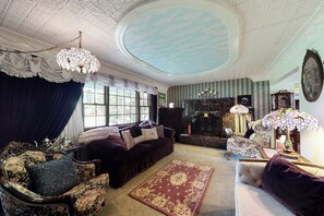 House (3 Bedrooms) | Interior - Unique 3br: Mountain Views, Hot Tub & Wood Stove (Calpine)