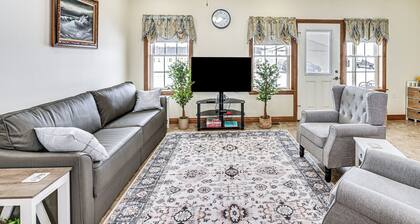 Amish Country Near Shipshewana: Patio & Grill!