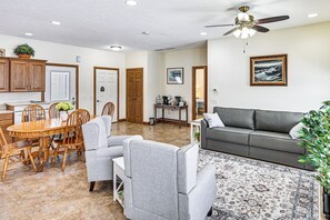 Interior - Patio & Grill! Quiet Country Stay Near Shipshewana (Millersburg)