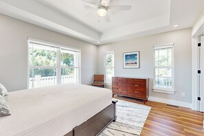 Interior - 2BR Charming House w/ Amazing Views (Pilot Mountain)