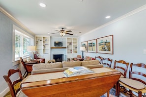 Interior - Dairy Cottage w/ Scenic Views, Outdoor Grilling (Tylertown)