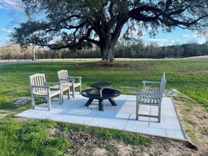 House (1 Bedroom) | Interior - Dairy Cottage w/ Scenic Views, Outdoor Grilling (Tylertown)