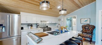 Windmill Trails Farm - Barn Loft and Dairy Cottage