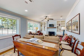 House (2 Bedrooms) | Interior - Windmill Trails Farm - Barn Loft and Dairy Cottage (Tylertown)