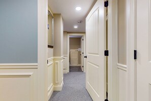 Interior - Nurse-ready Studio Retreat! 2 Mi to Dtwn Holyoke (Holyoke)