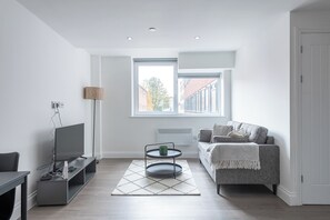 Lounge - George House Apartment by Guestz (Wakefield)
