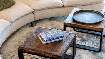 Deluxe Villa, Ensuite, Mountain View (Villa des Cèdres) | Lounge