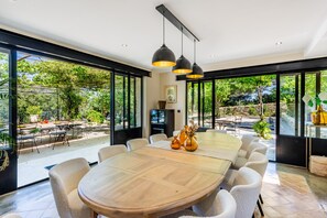 Dining - La villa des Cèdres (Bonnieux)