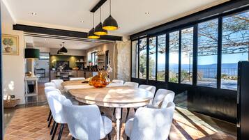 Deluxe Villa, Ensuite, Mountain View (Villa des Cèdres) | Restaurant