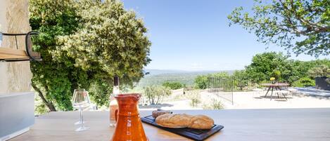 Villa Deluxe - eget badrum - utsikt mot bergen (Villa des Cèdres) | Exteriör