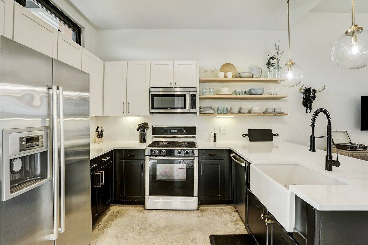 Apartment, Pets Allowed | Shared kitchen