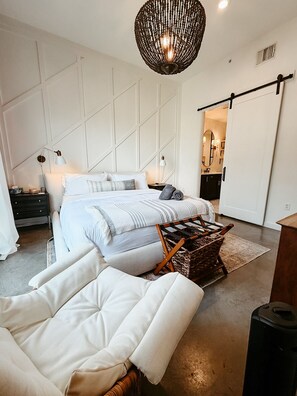 Loft, Private Bathroom (Lamar Treehouse) | Blackout curtains, free WiFi - Lamar Treehouse (Austin)