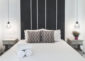 Superior Double Room | Hypo-allergenic bedding, soundproofing, free WiFi, bed sheets - Imeres Studios & Apartments (Kassandra)