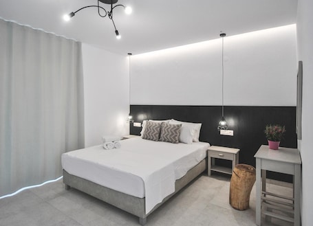 Deluxe tweepersoonskamer | Hypoallergeen beddengoed, geluiddichte muren, gratis wifi, beddengoed. Imeres Studios & Apartments