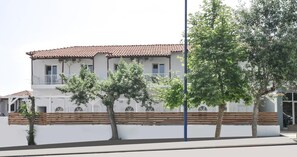 Front of property - Imeres Studios & Apartments (Polychrono)