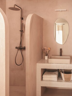 Shower, hair dryer, towels, toilet paper - Large country house 1h from Paris (Near Giverny) (Saint-Pierre-de-Bailleul)