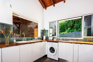 Interior - La Kaz Zen- Cosy house with garden (Les Abymes)