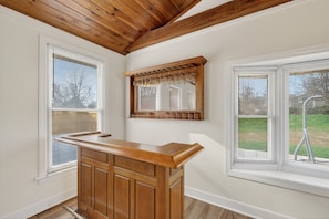 House, 4 Bedrooms | Interior - New! Quiet Retreat Near Opryland & Airport (Nashville)