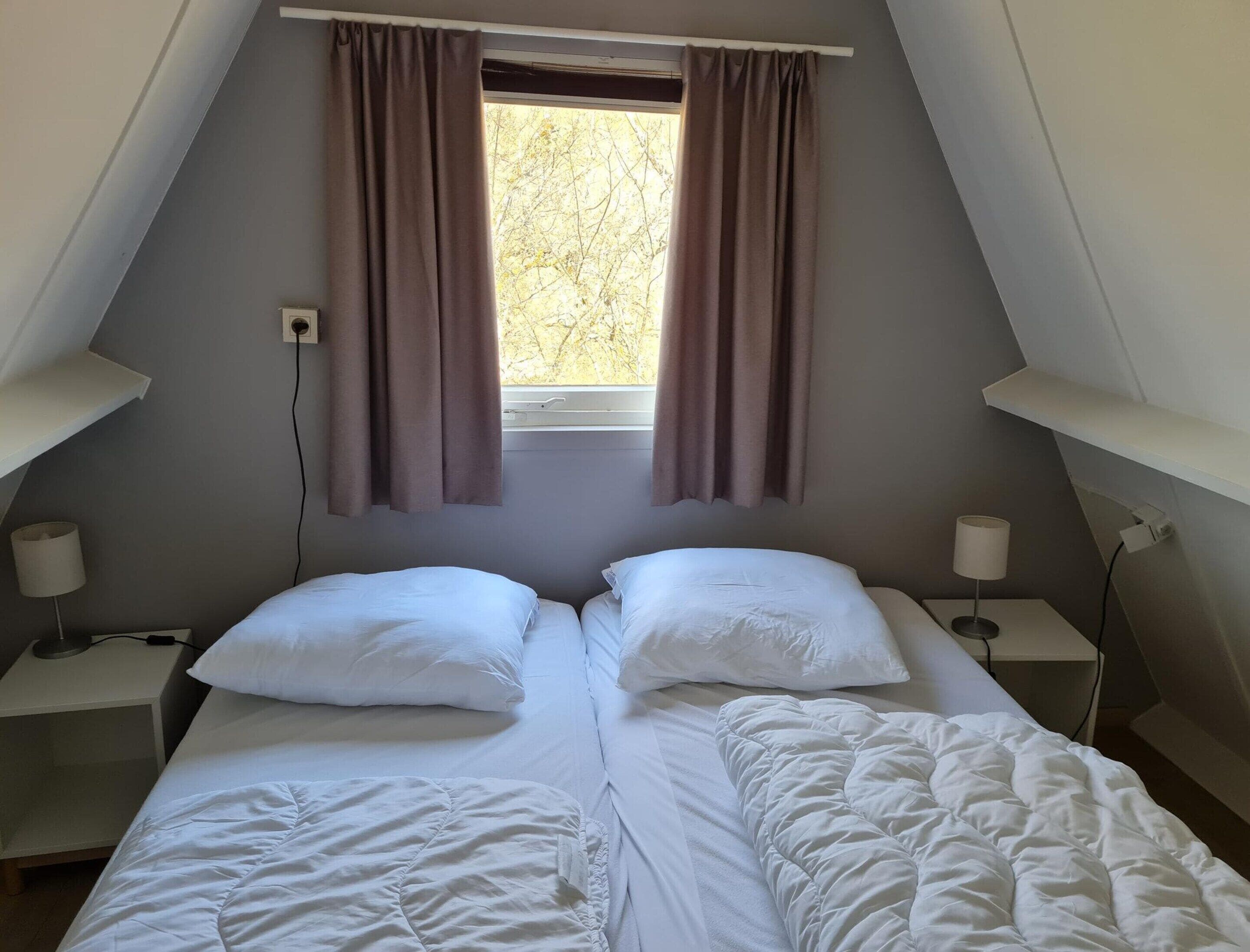Chalet | 2 bedrooms, bed sheets