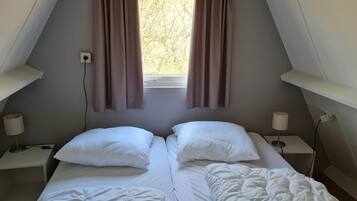 Chalet | 2 bedrooms, bed sheets