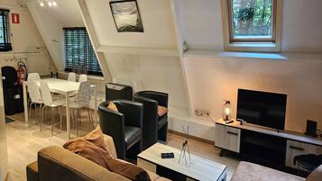 Chalet | Living area