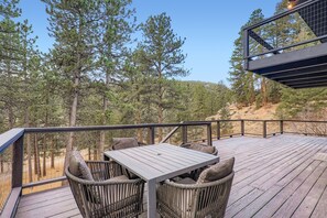 Villa, 3 Bedrooms | Outdoor dining - Cold Springs Retreat 3 Bedroom Villa (Boulder)