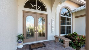 Exterior detail - 1621 Almeria Court- Discover your perfect Island getaway (Marco Island)