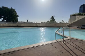 Lägenhet | Pool | En säsongsöppen utomhuspool