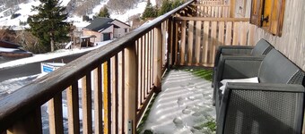 Cozy apartment in Super-Besse for 6 people with parking