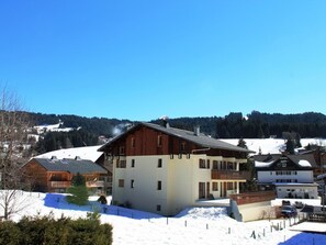 Exterior - Les Gets - 2-Bedroom Apartment Near Slopes with Balcony and Parking (Les Gets)