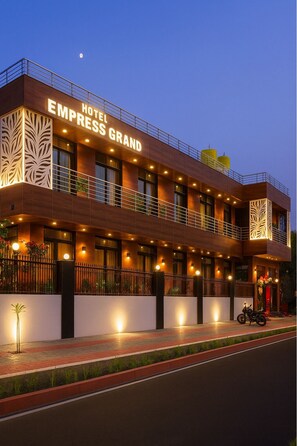 Exterior - Spacious 14-bedroom hotel in soothing Agra with AC comfort (Agra)