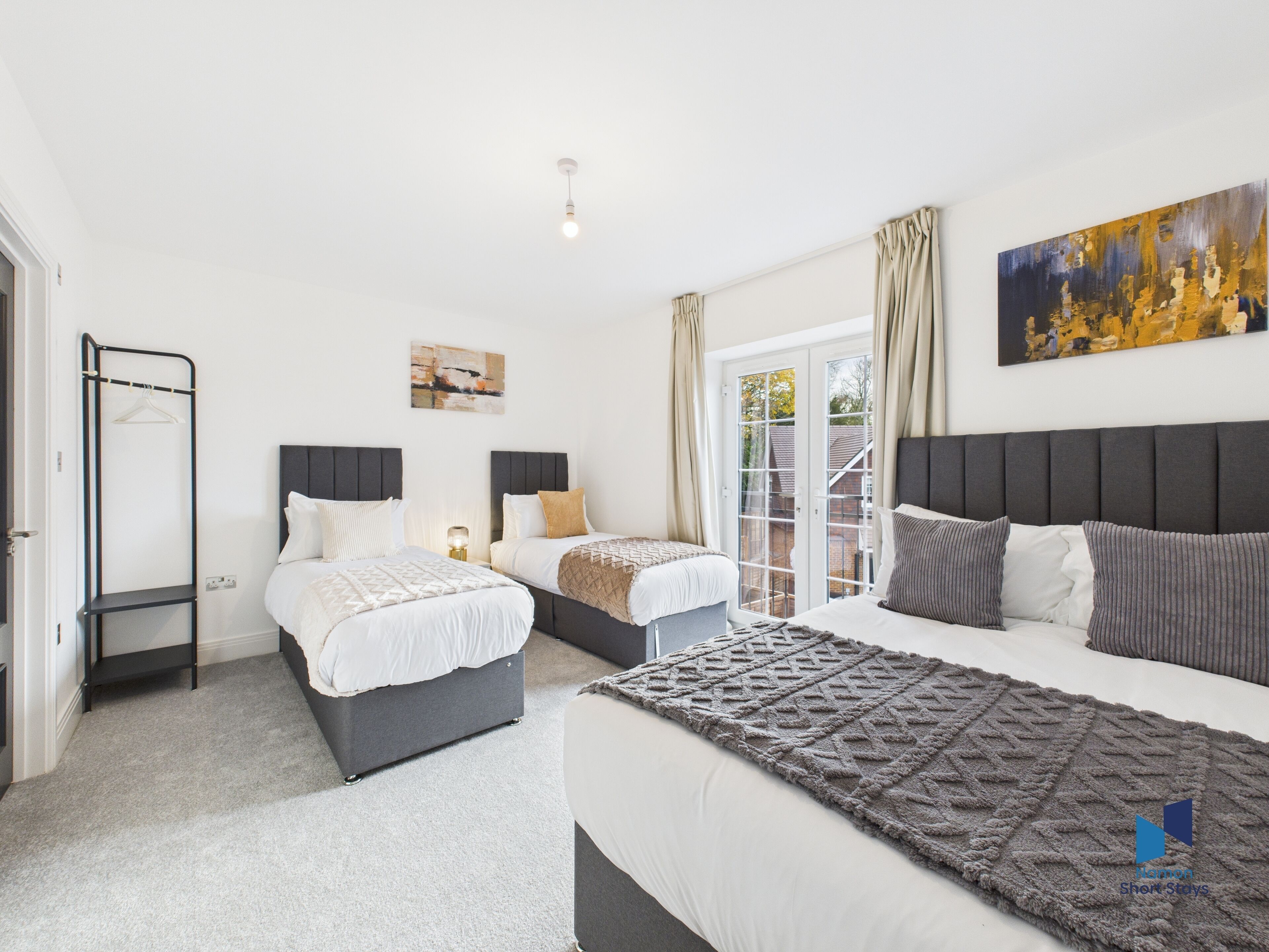 4 bedrooms, iron/ironing board, travel cot, free WiFi