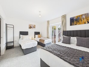 4 chambres, fer et planche Ă repasser, lit parapluie, Wi-Fi gratuit